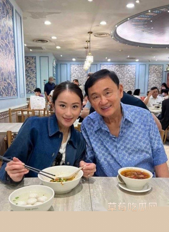 泰国女总理 佩通坦钦那瓦 4