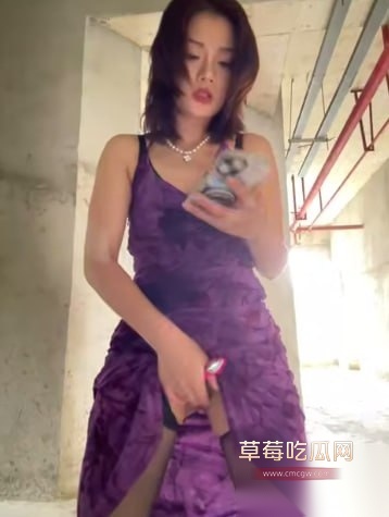 ST站户外露出极品骚货Asia Melody  6