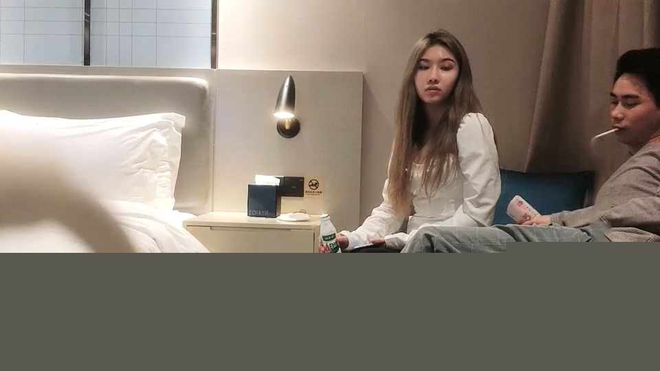 太子探花约操175CM平面模特2