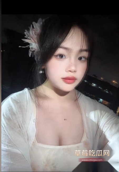 抖音网红吃货大白巨乳 2 抖音网红吃货大白巨乳 2