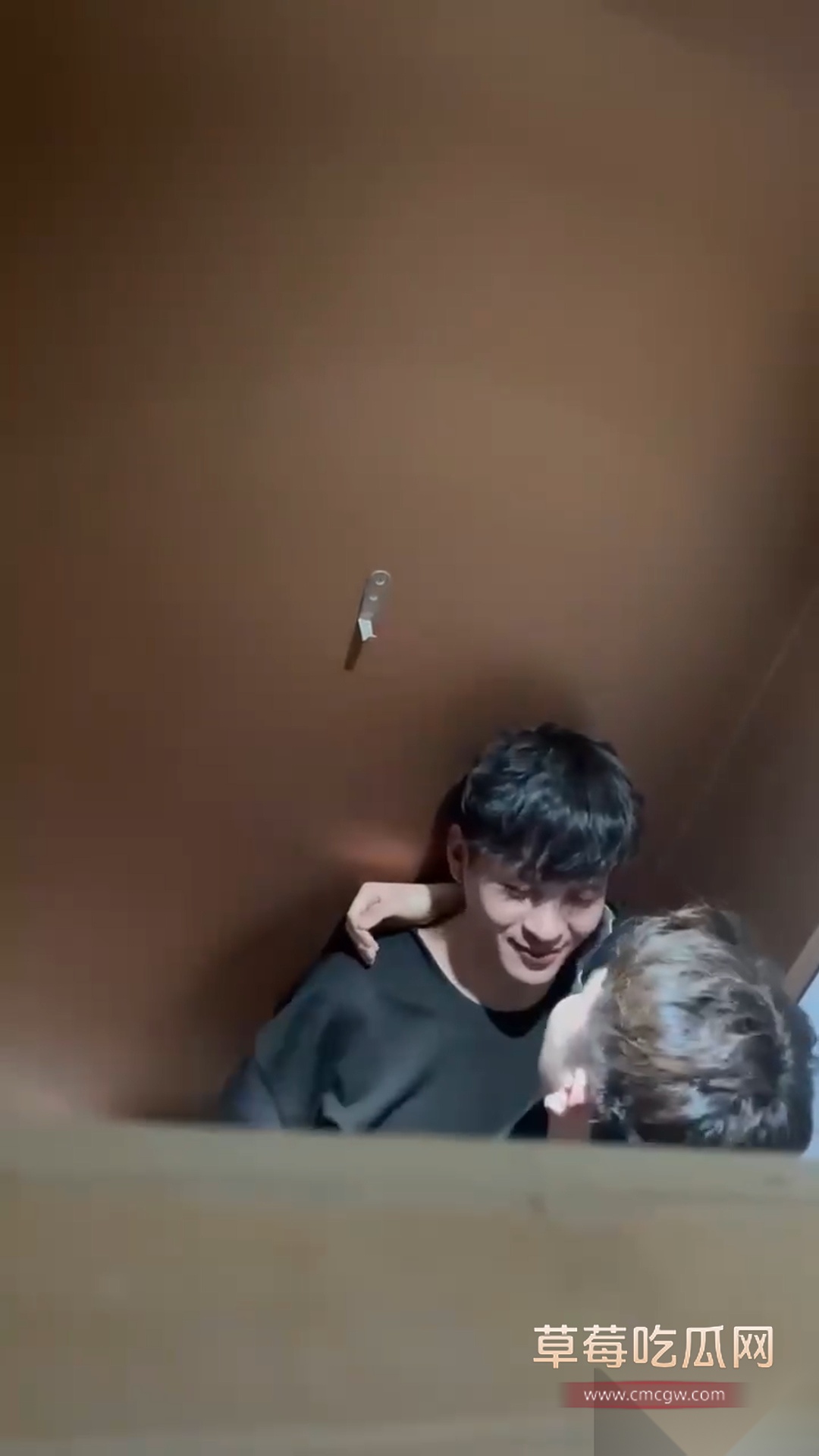 男同约厕所见面 1