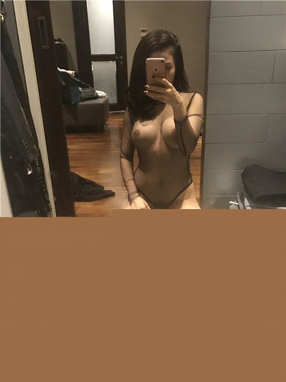 性感少妇享受偷情刺激3 性感少妇享受偷情刺激3