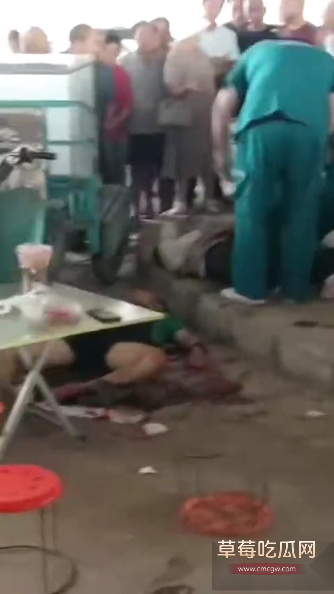 郑州中牟新区抢摊位捅人案件 2