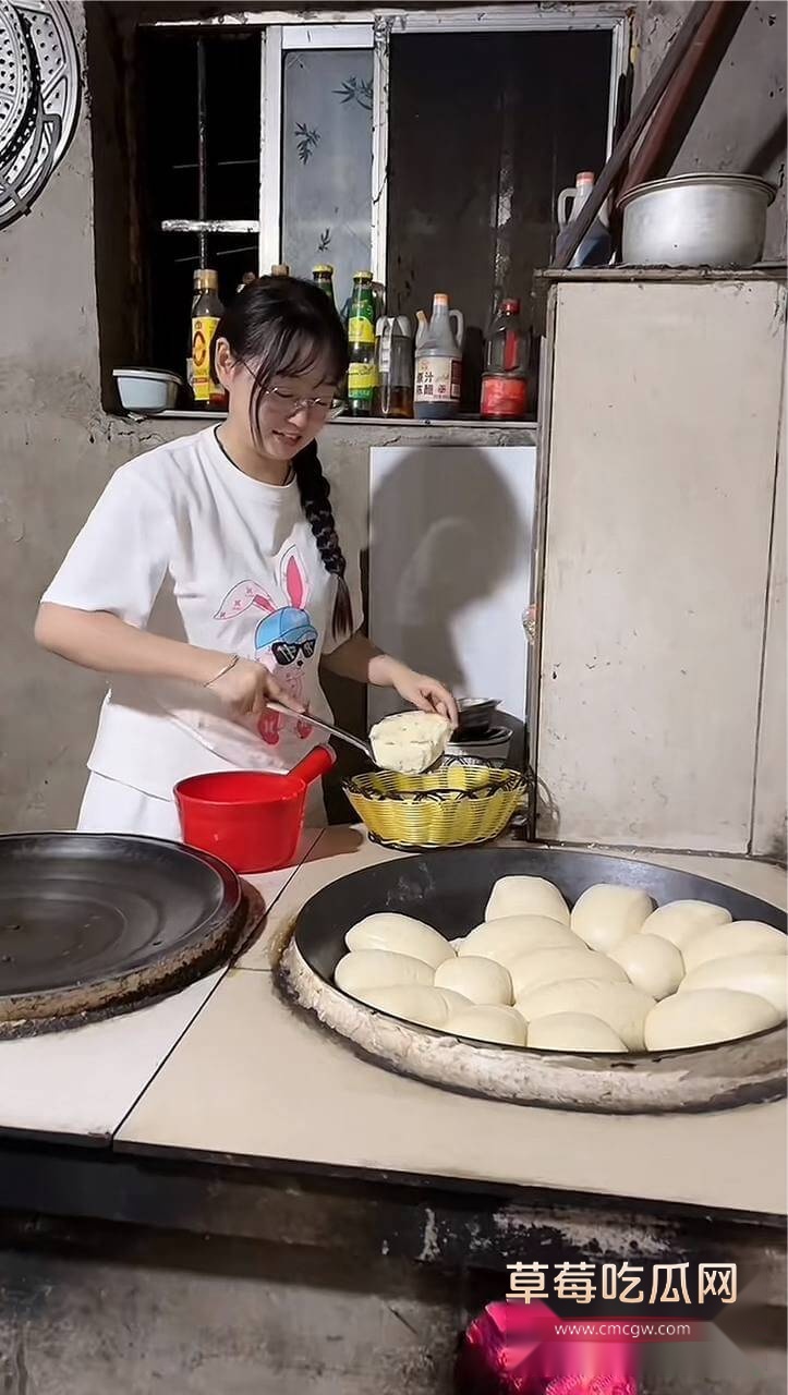 赵小娜抖音号及其日常发布视频内容截图9.jpg 赵小娜抖音号及其日常发布视频内容截图9.jpg