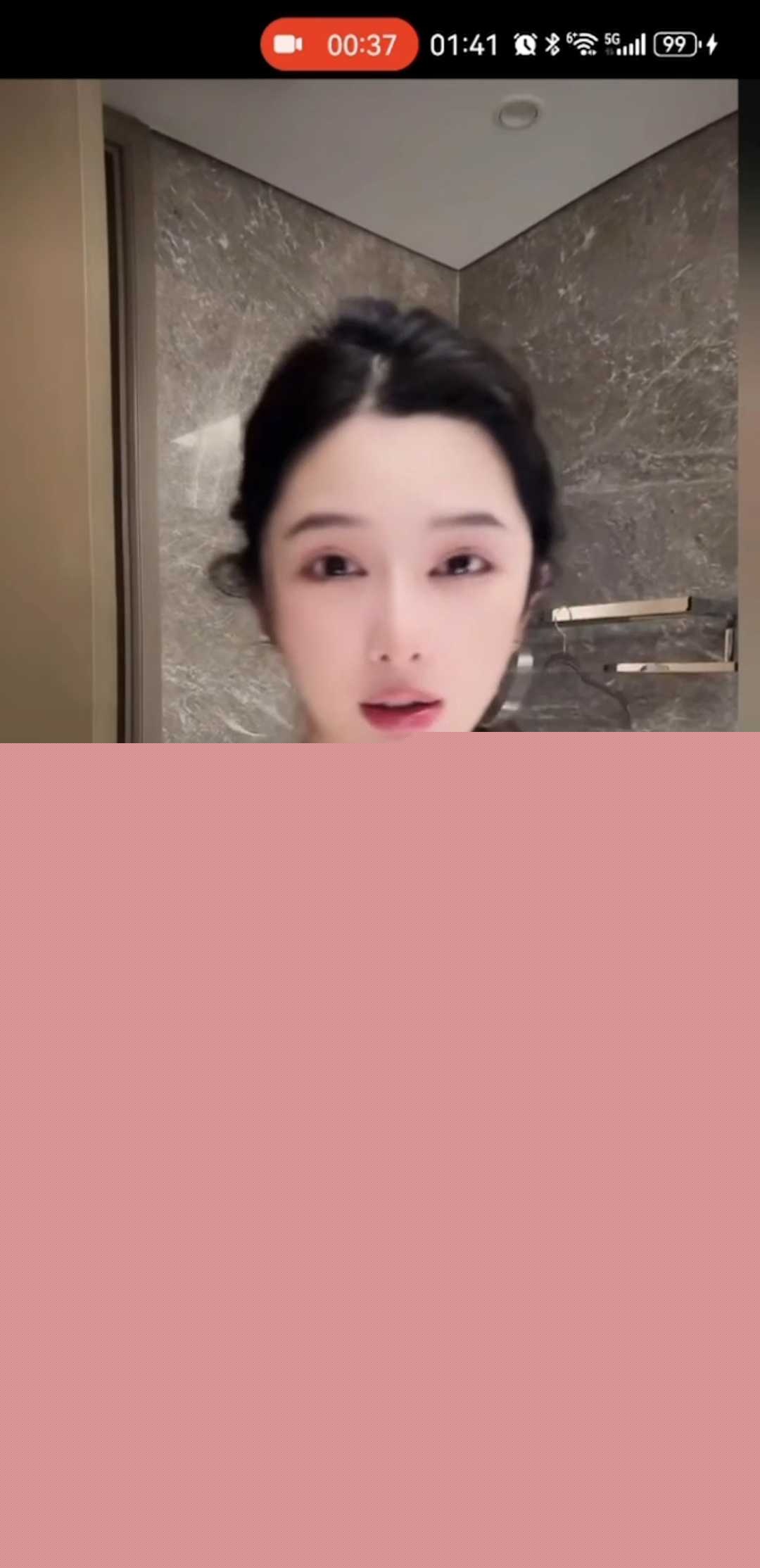 抖音百万网红超级七七 直播洗脸走光露点 2 抖音百万网红超级七七 直播洗脸走光露点 2