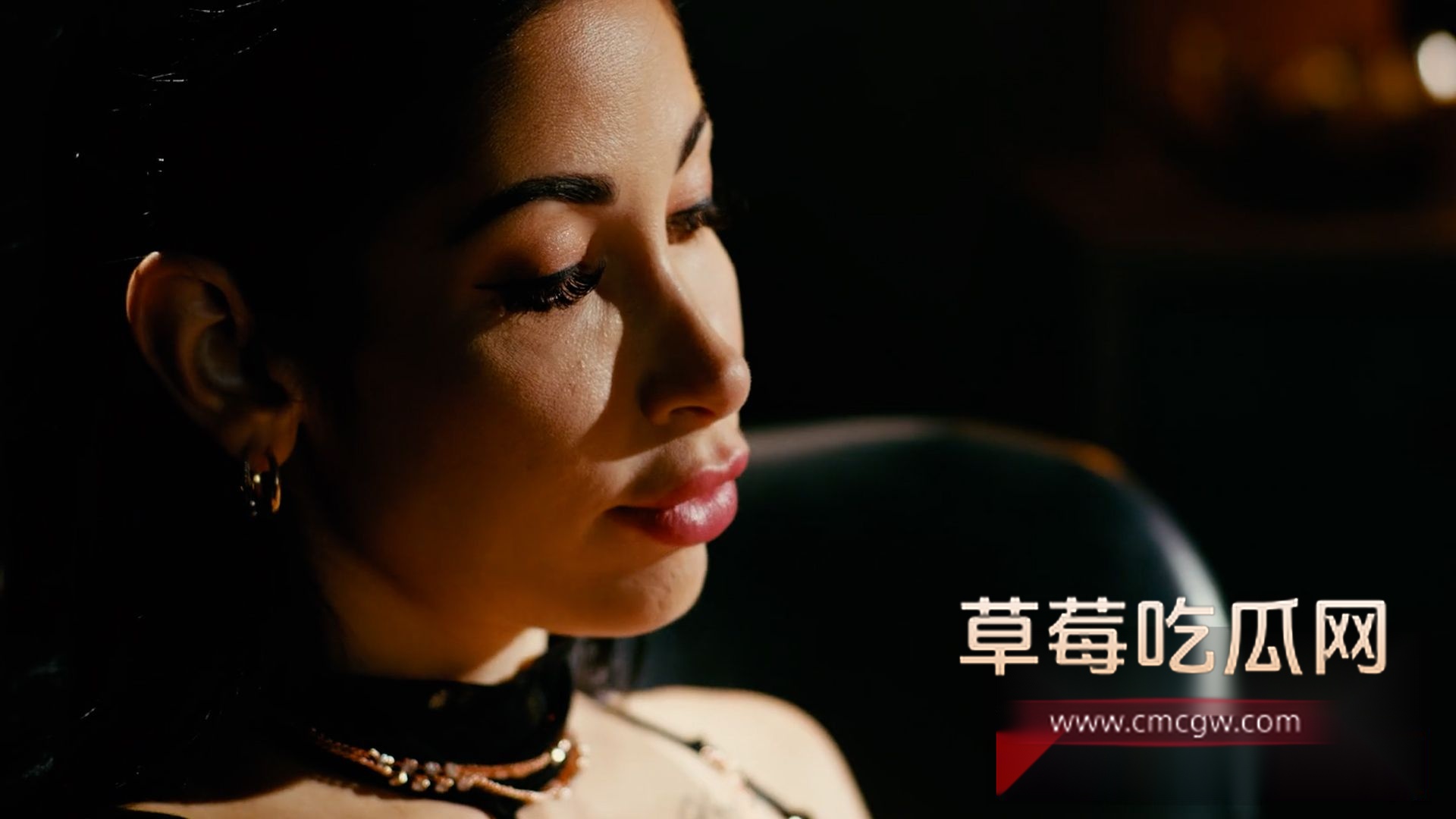 欧美爆乳女神CleaGaultier抽烟做爱流出1