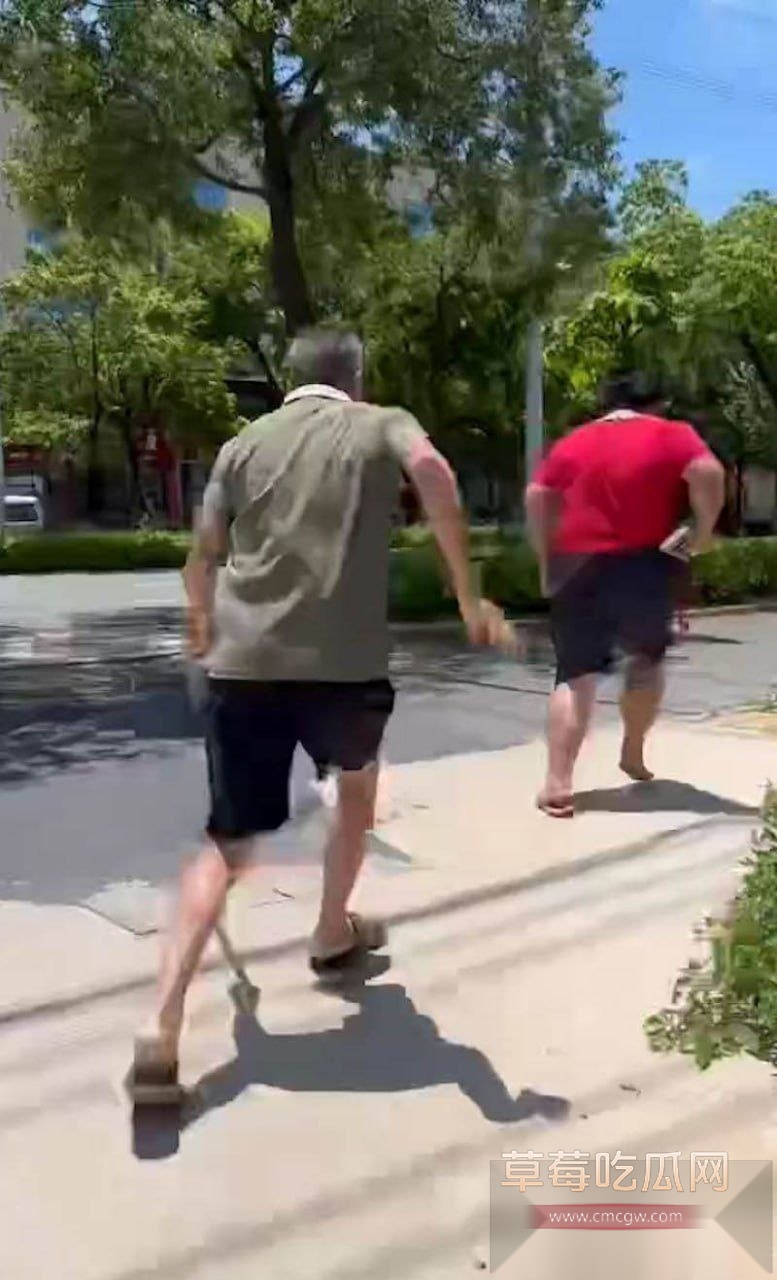 福建泉州肥宅试图强奸69岁老太视频独家曝光 9 福建泉州肥宅试图强奸69岁老太视频独家曝光 9