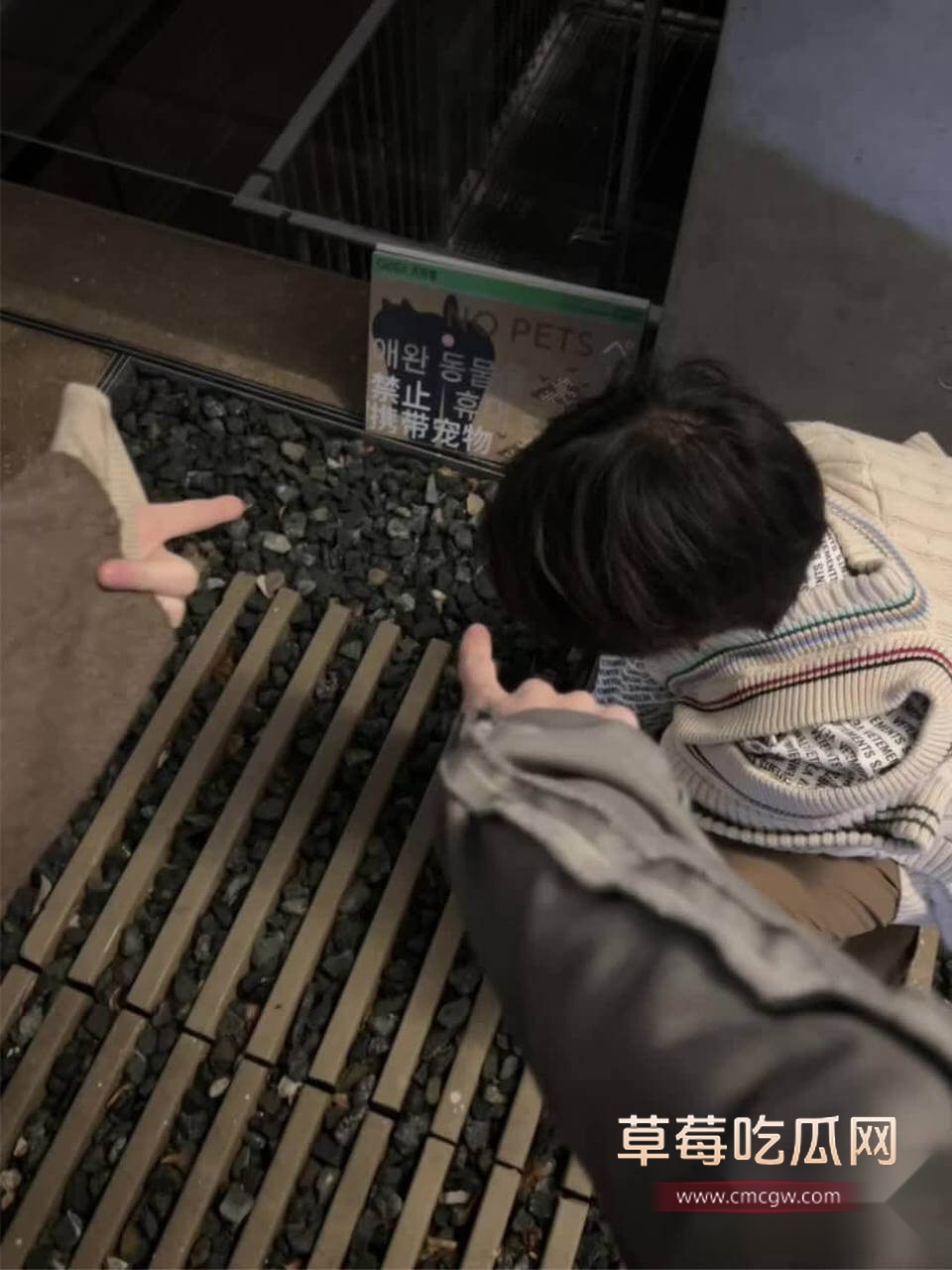 齐婧煊和好友以及金主的合照2.jpg 齐婧煊和好友以及金主的合照2.jpg