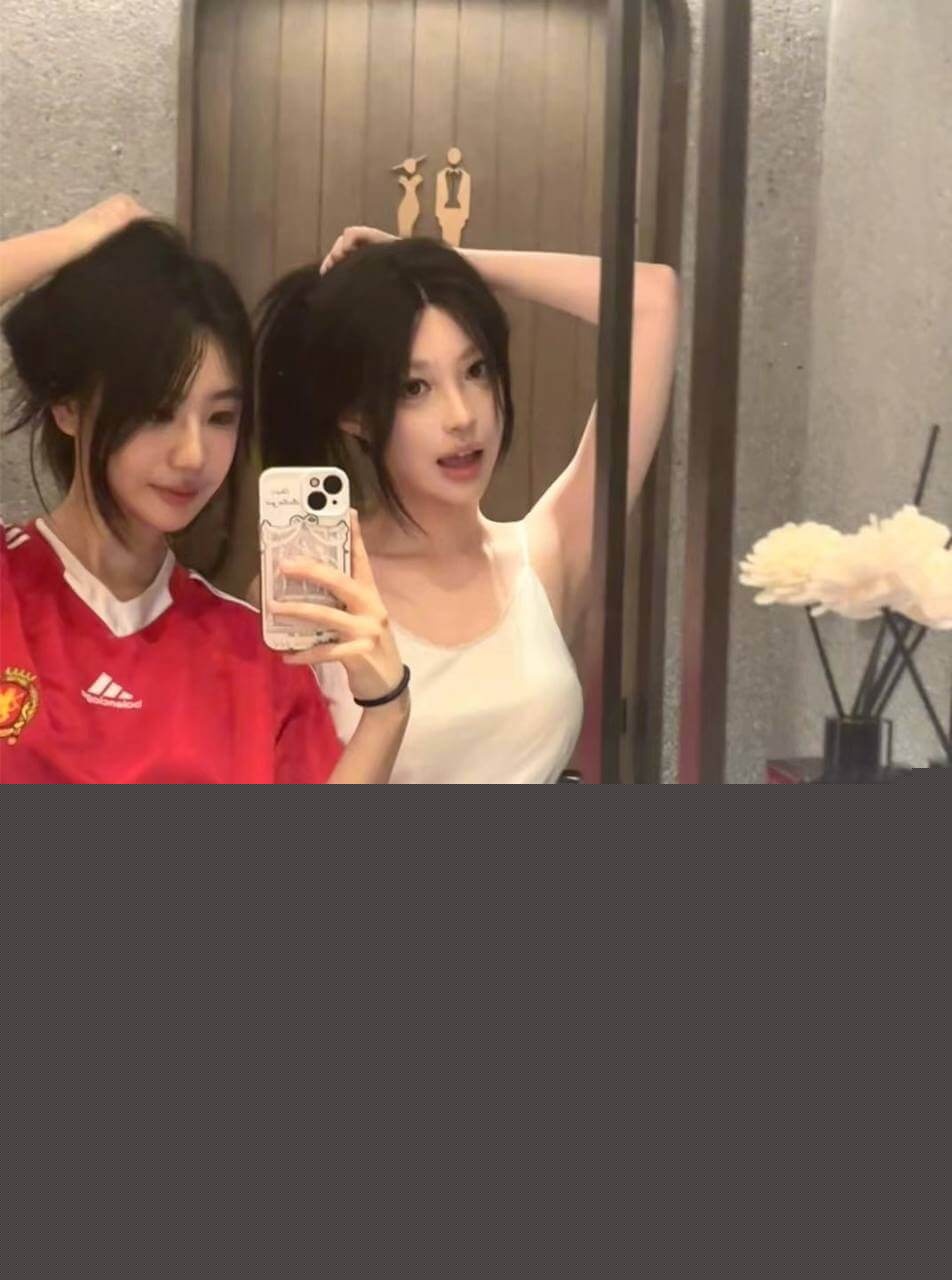 齐婧煊和好友以及金主的合照9.jpg 齐婧煊和好友以及金主的合照9.jpg