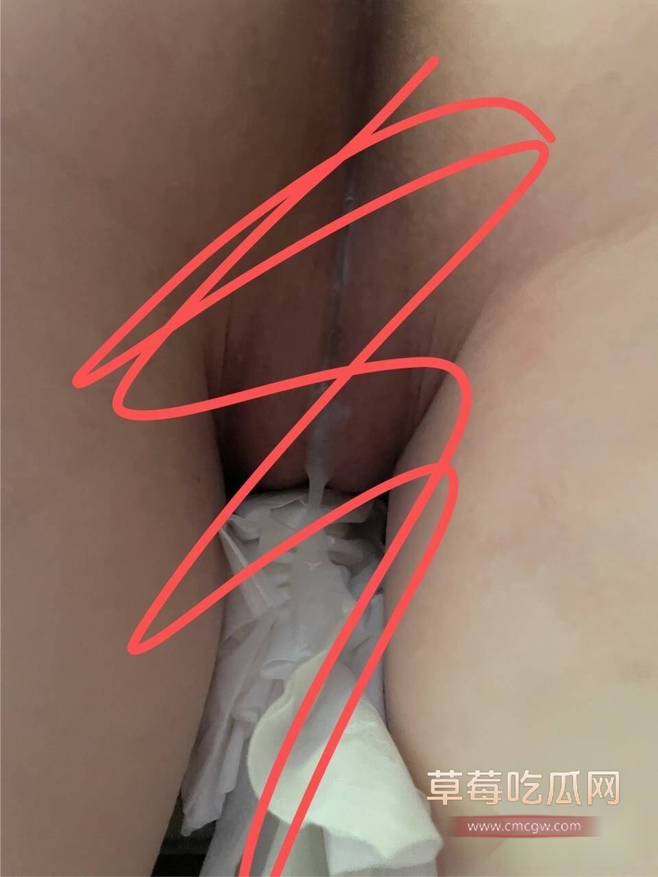 齐婧煊被金主玩弄的照片3.jpg 齐婧煊被金主玩弄的照片3.jpg