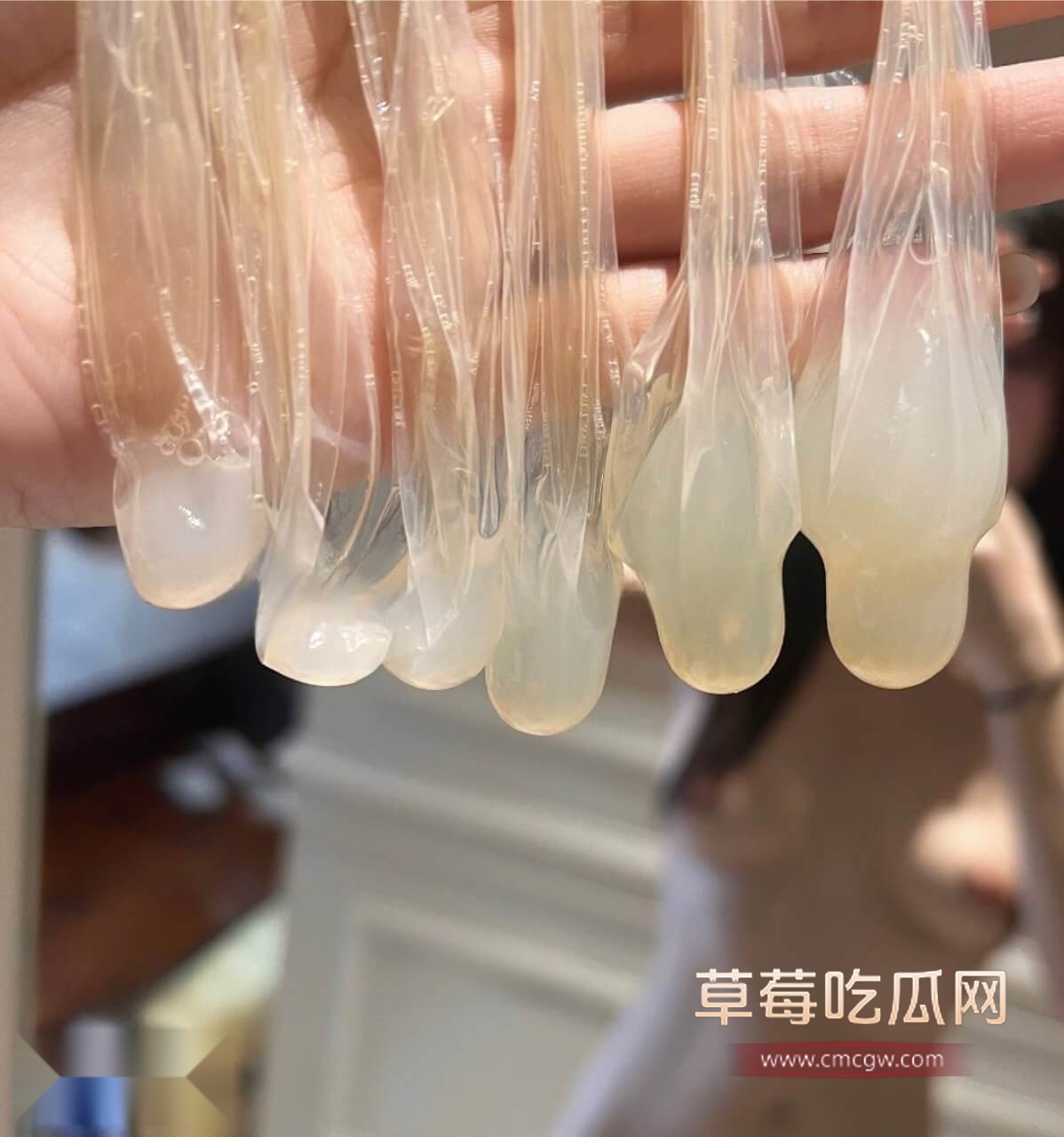 齐婧煊被金主玩弄的照片8.jpg 齐婧煊被金主玩弄的照片8.jpg