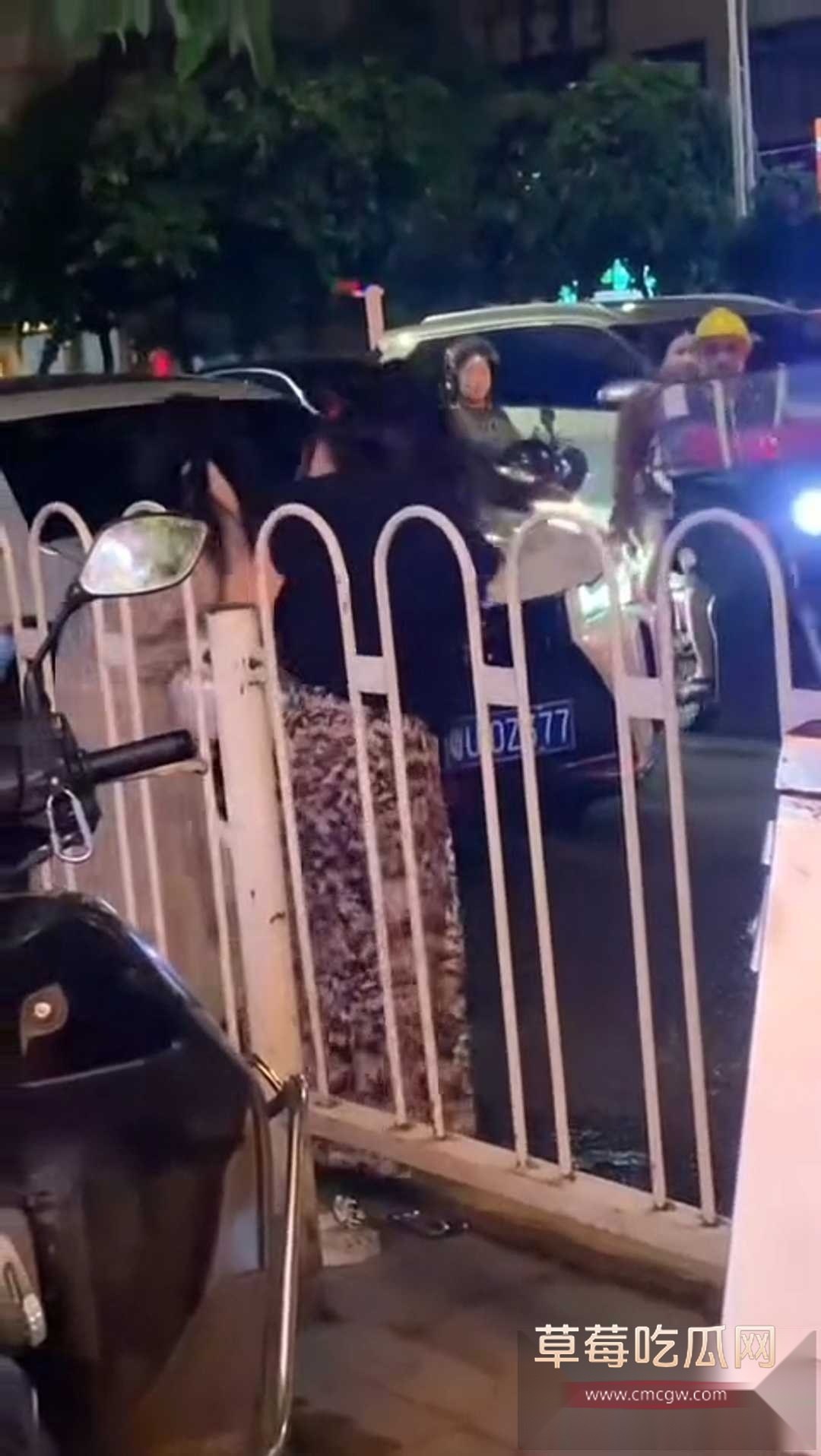 潮州街头怒撕撕小三 1 潮州街头怒撕撕小三 1