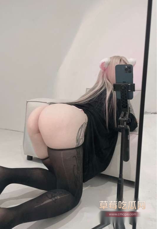 欧美爆火精神小妹nlevve福利曝光5 欧美爆火精神小妹nlevve福利曝光5