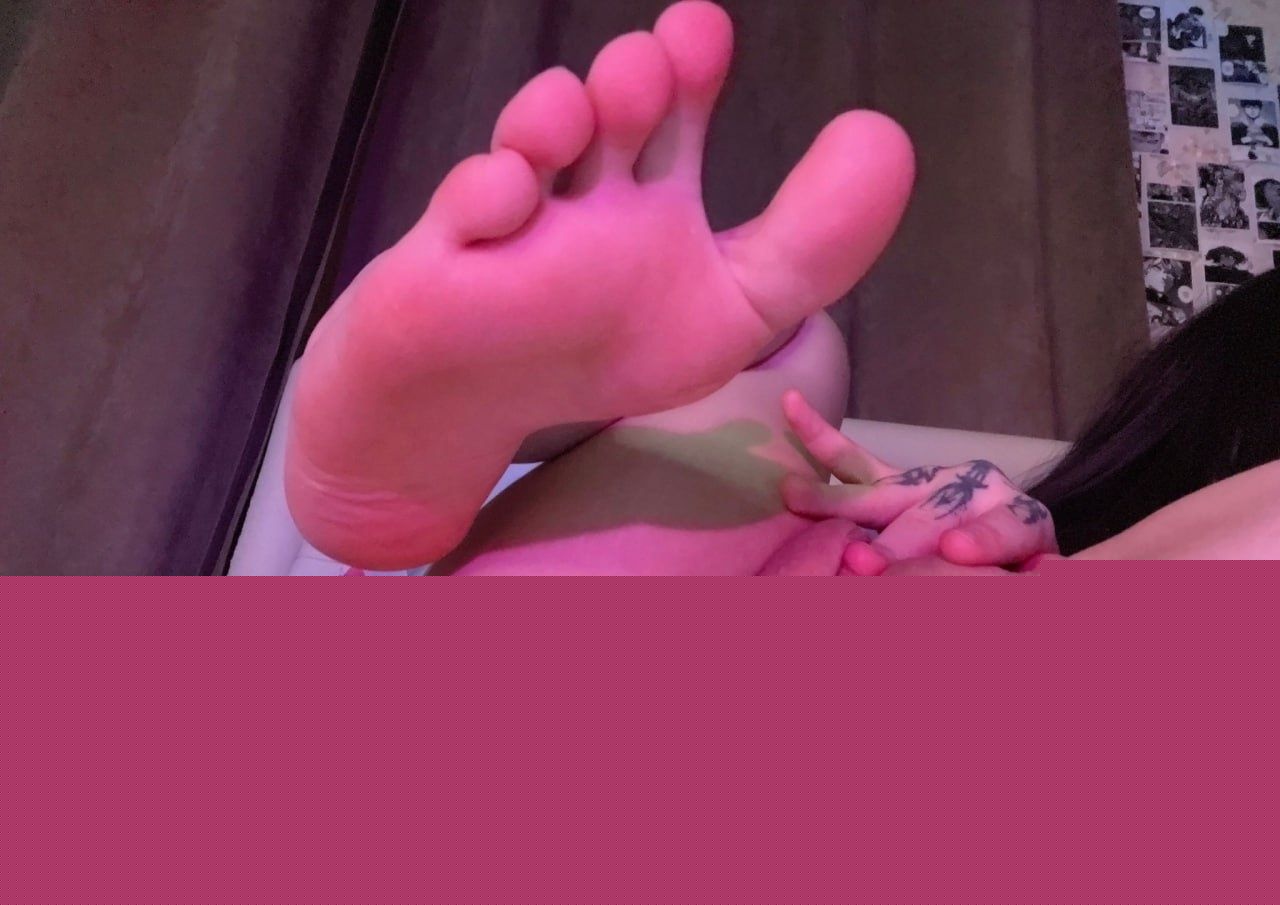 欧美爆火精神小妹nlevve福利曝光19 欧美爆火精神小妹nlevve福利曝光19