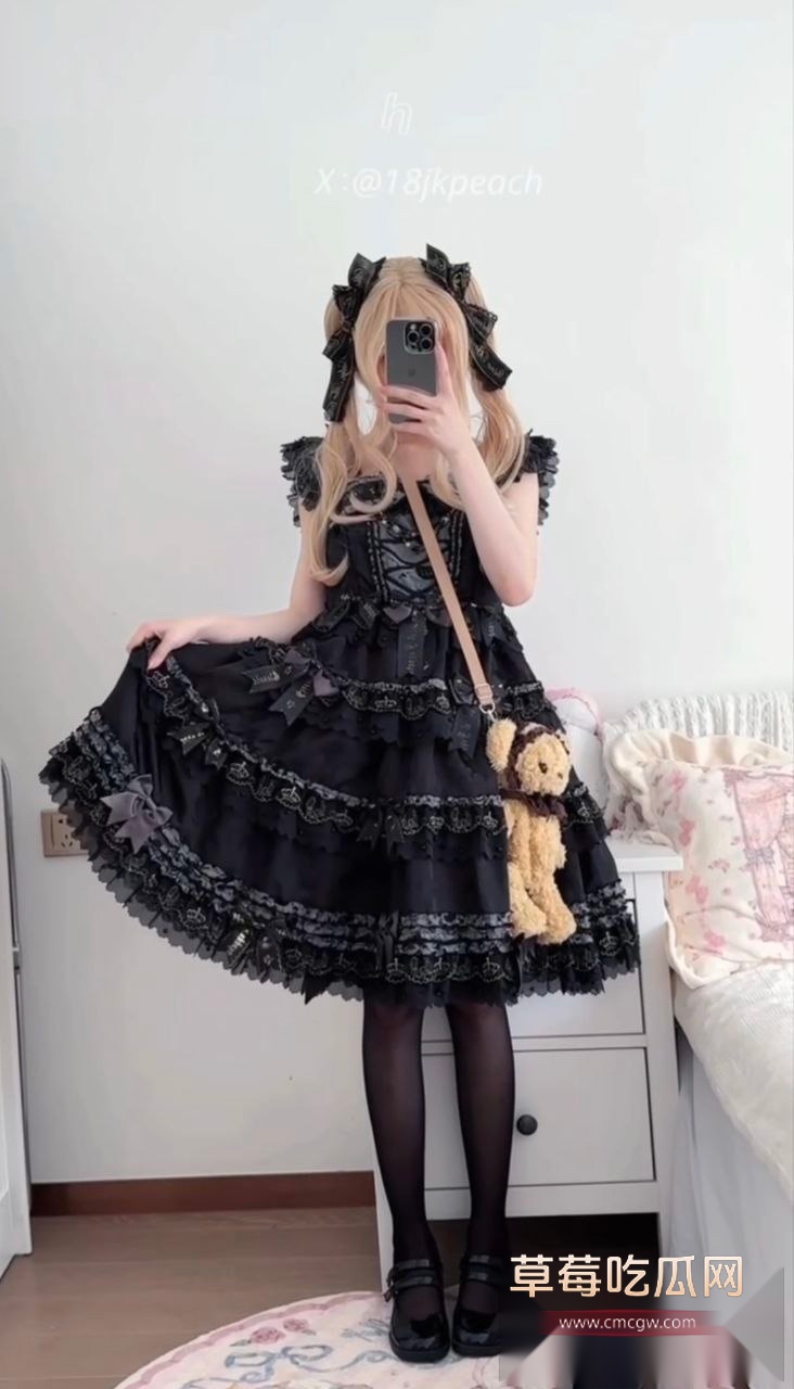 一颗甜桃 仙仙桃最新黑色洛丽塔 6 一颗甜桃 仙仙桃最新黑色洛丽塔 6