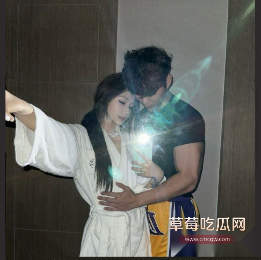 抖音网红鸡腿弟弟 黄皮体育生被曝线下操粉 4 抖音网红鸡腿弟弟 黄皮体育生被曝线下操粉 4