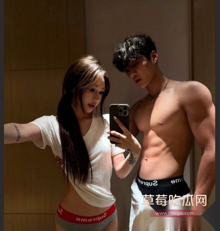 抖音网红鸡腿弟弟 黄皮体育生被曝线下操粉 5 抖音网红鸡腿弟弟 黄皮体育生被曝线下操粉 5