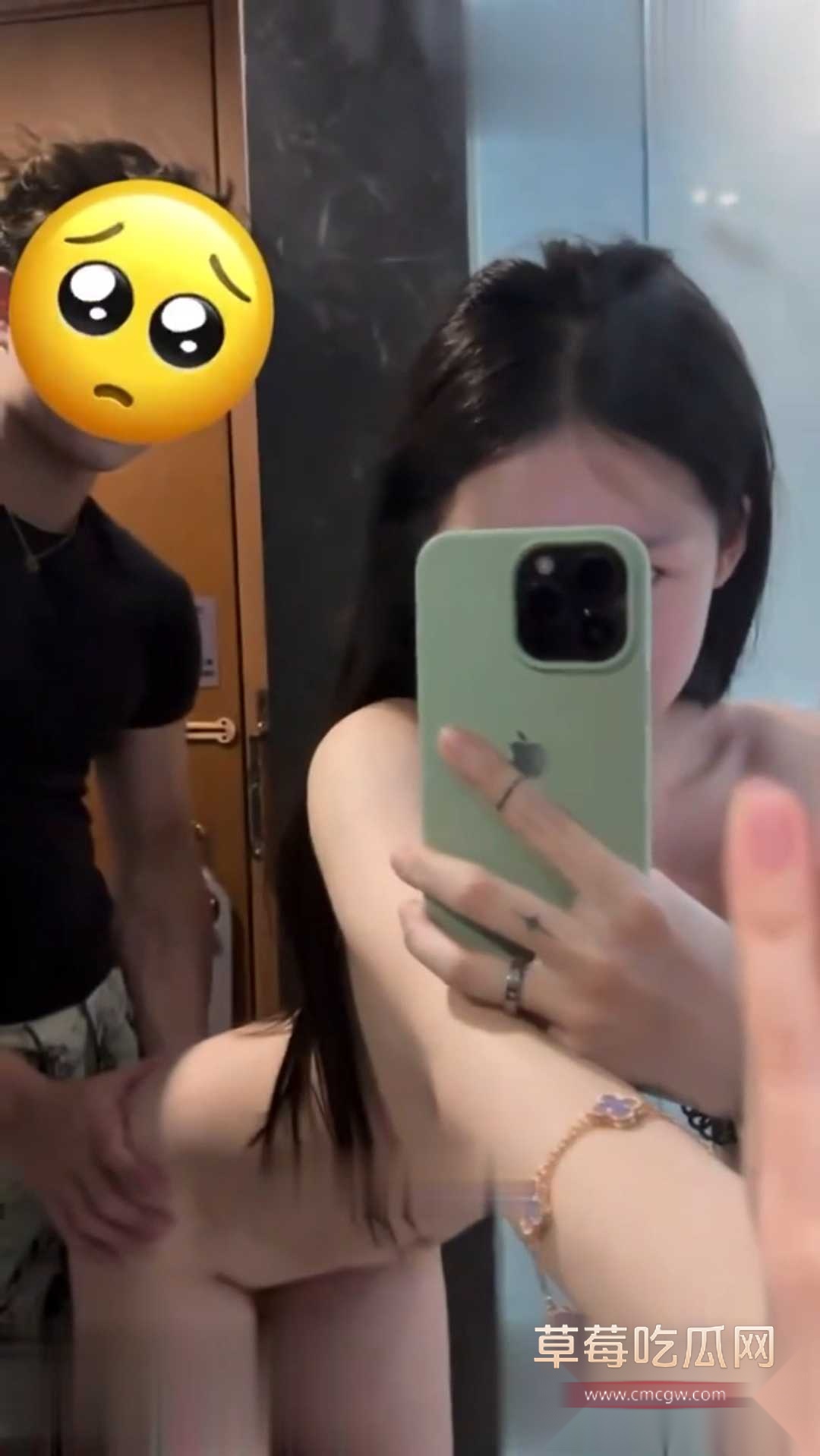 抖音网红鸡腿弟弟 黄皮体育生被曝线下操粉 1 抖音网红鸡腿弟弟 黄皮体育生被曝线下操粉 1