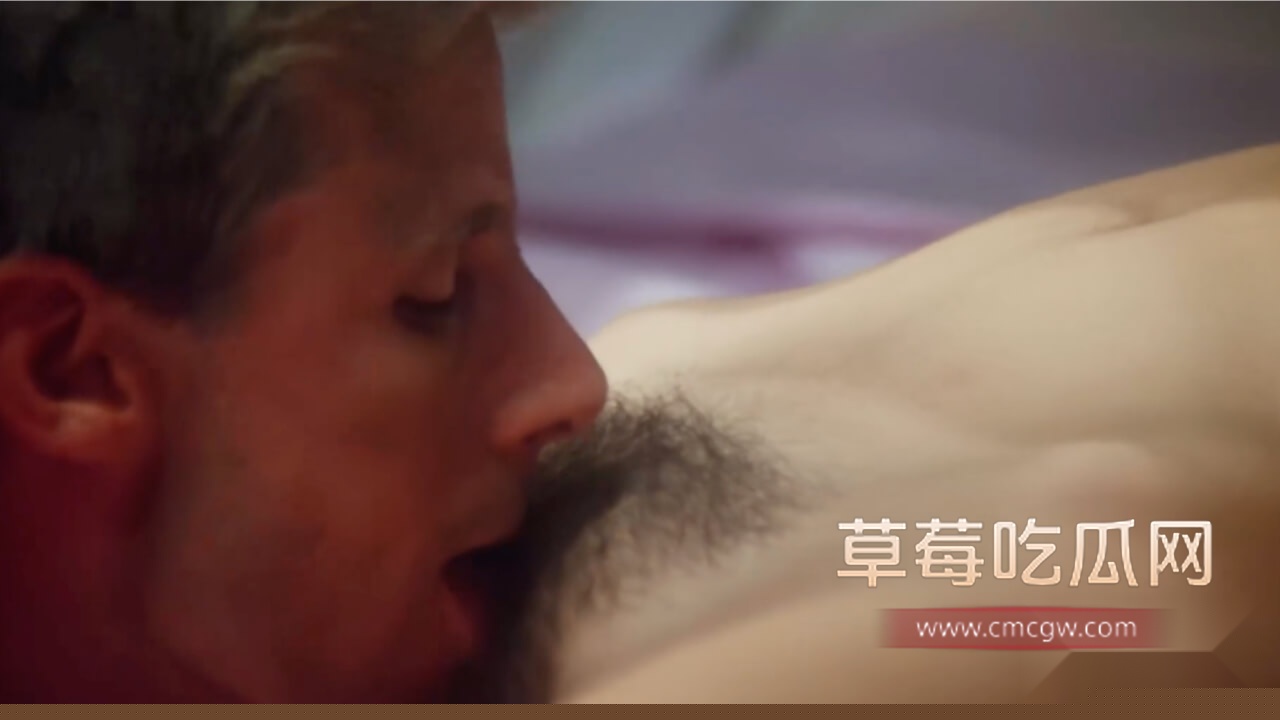 男主舔逼的特写.jpg 男主舔逼的特写.jpg