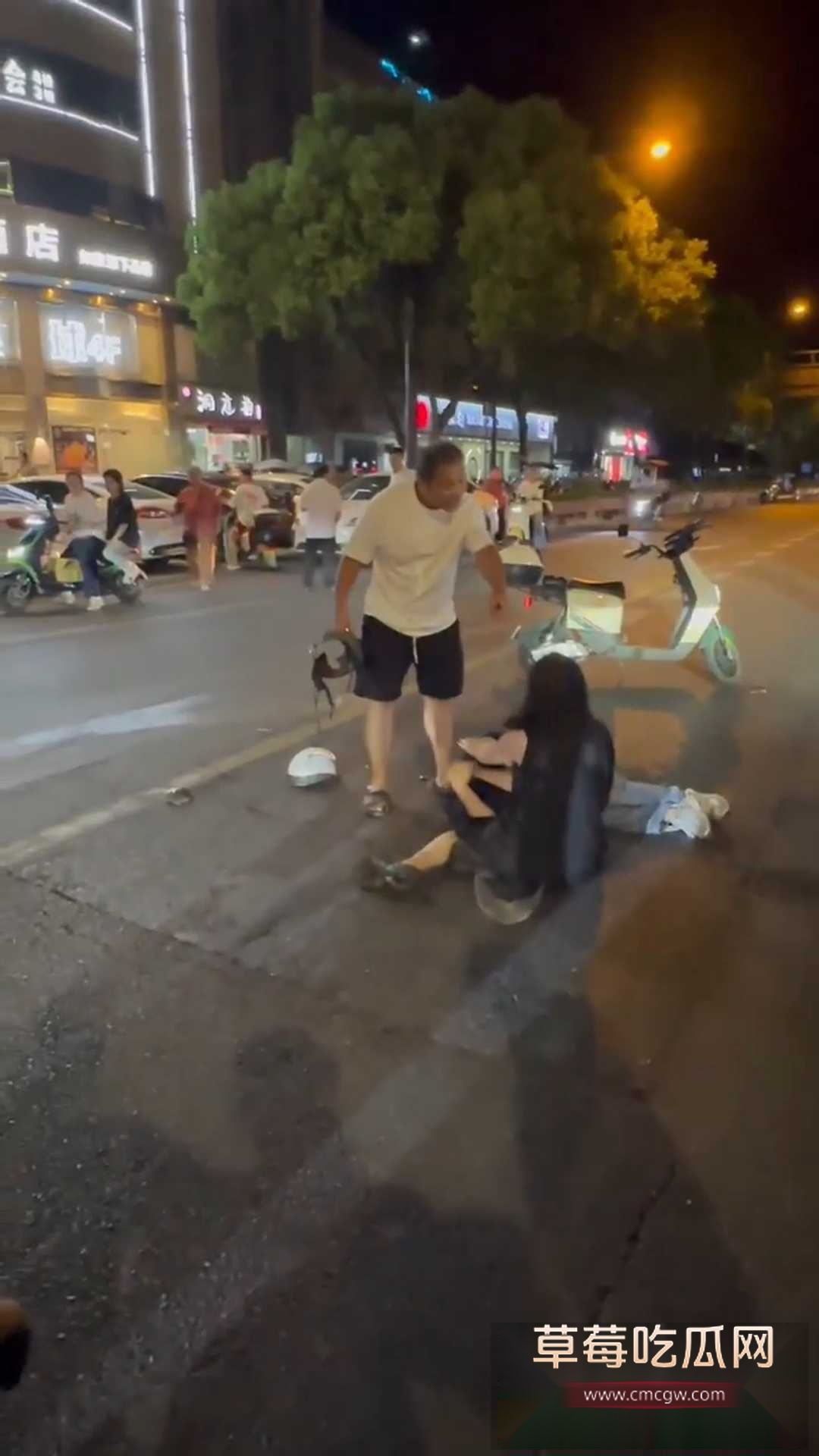 余杭某大酒店门口马路 4