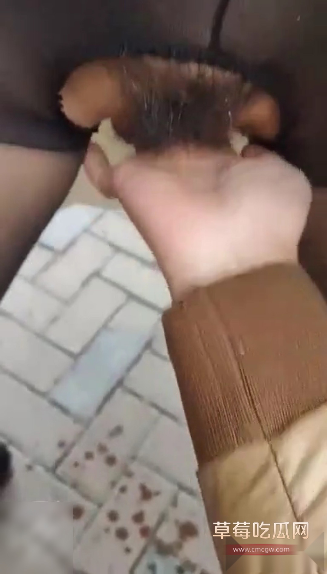 大胸嫂子会喷水 3