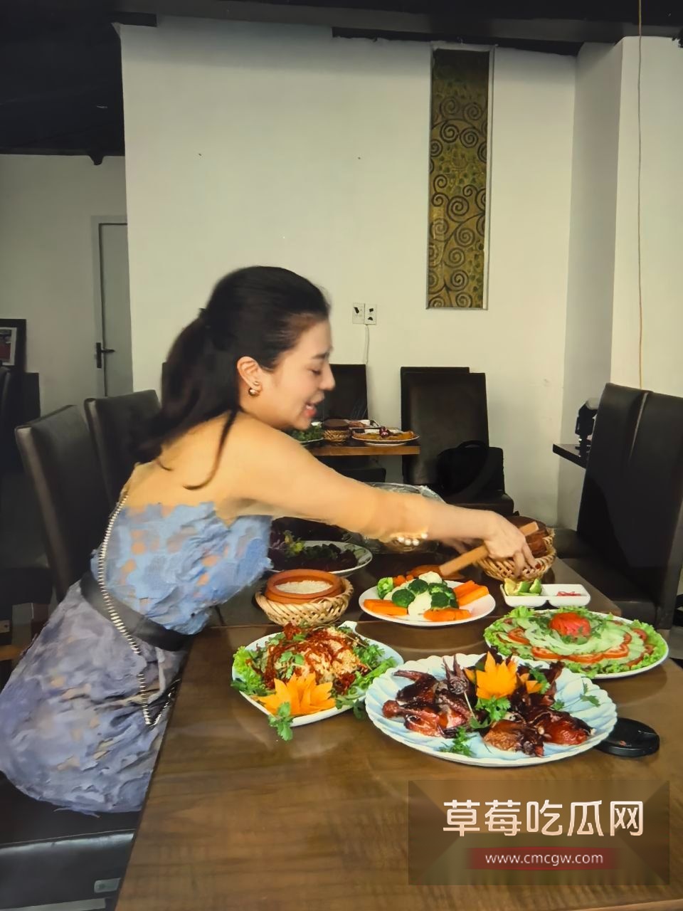 广东湛江性感富婆包养壮年小伙 4