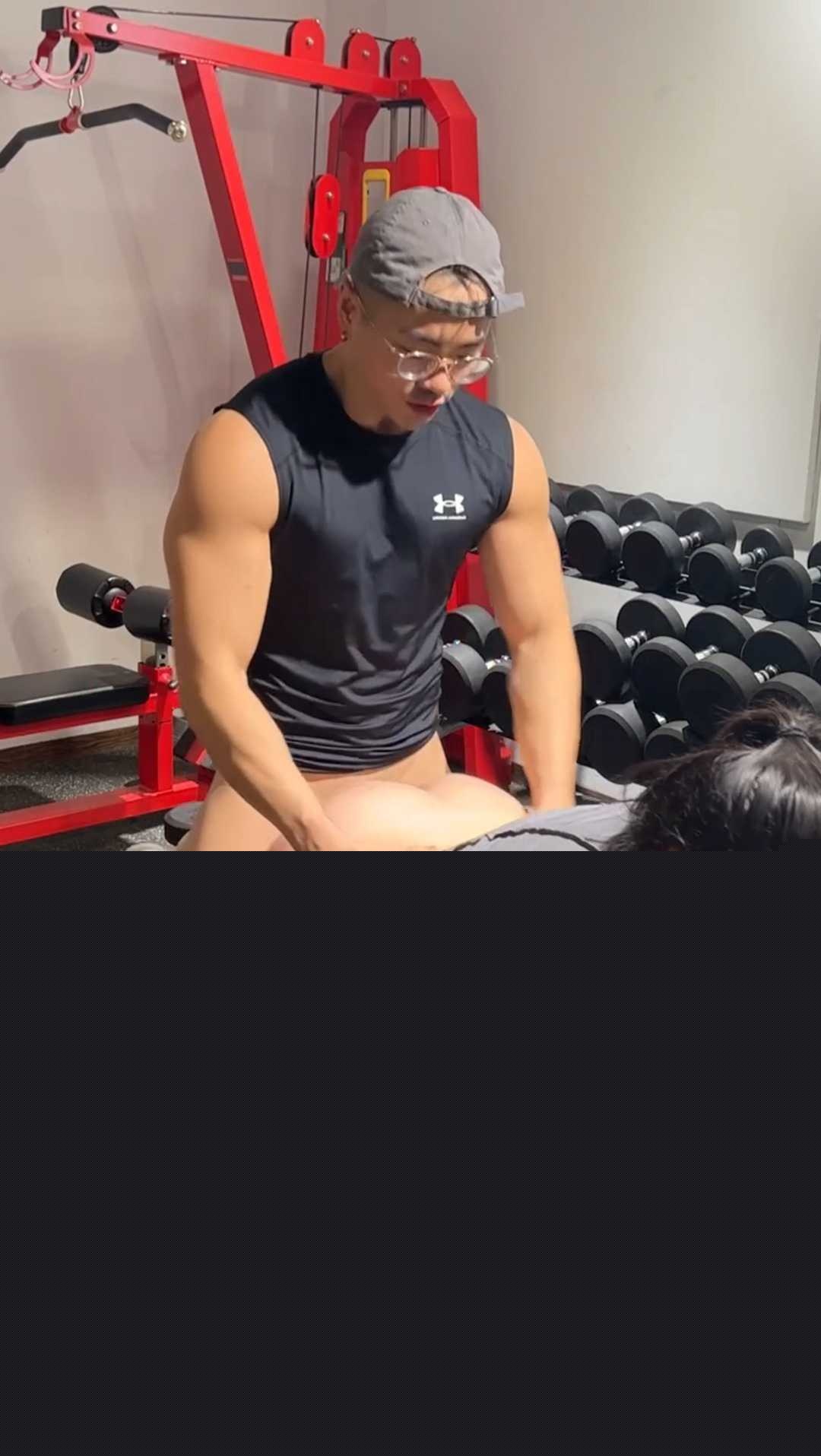 台湾健身巨尻骚女Viviana 3