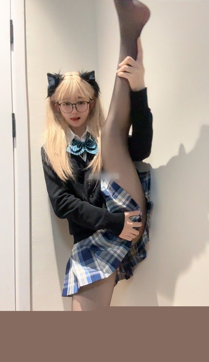 抖音萌妹心碎美洋洋JK自摸诱惑福利4