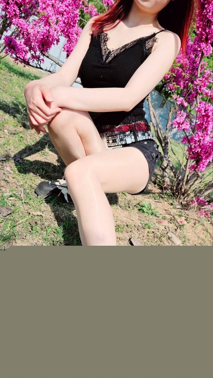 带妹妹到公园放风筝2