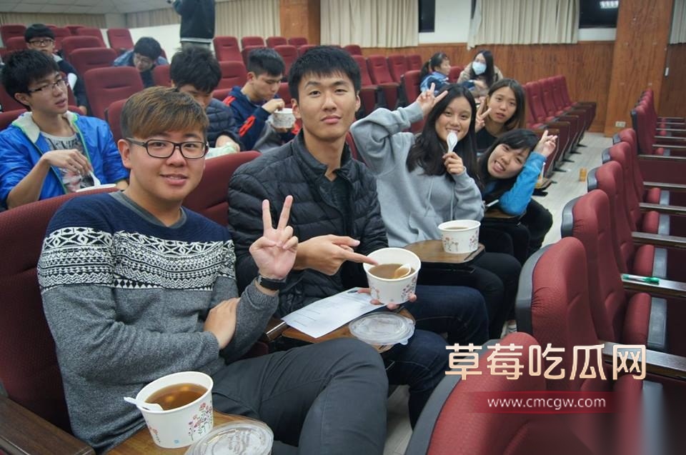 台湾中华大学淫荡母狗纪于婷 14