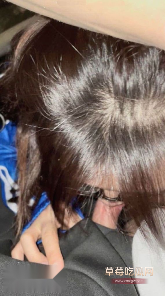 海角社区彤彤表妹精品2 海角社区彤彤表妹精品2