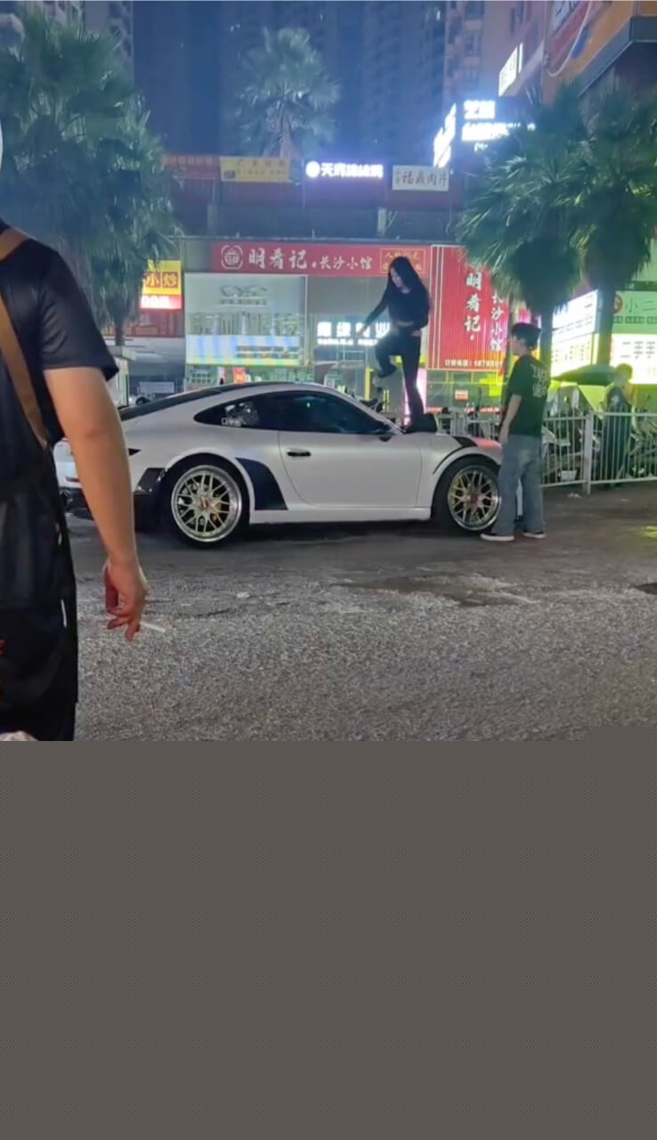 贵州贵阳 富二代陪了大女朋友 又来陪小女朋友.jpg 贵州贵阳 富二代陪了大女朋友 又来陪小女朋友.jpg