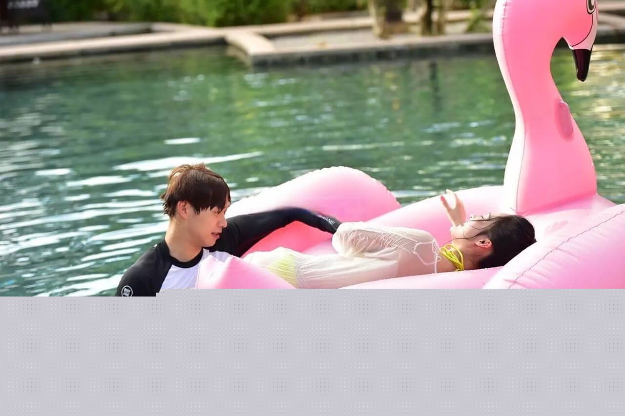 魏大勋和女明星亲密互动照片5.jpg 魏大勋和女明星亲密互动照片5.jpg