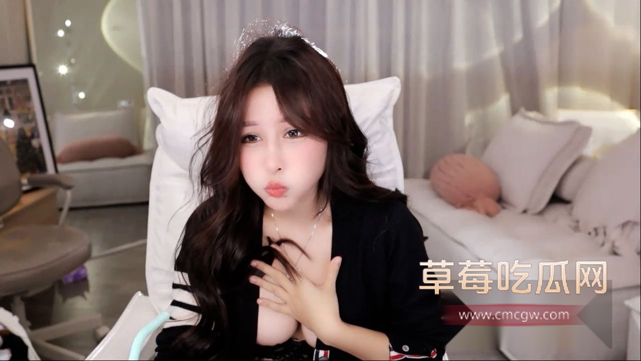 Peeggy fun直播自慰喷水合集3 Peeggy fun直播自慰喷水合集3