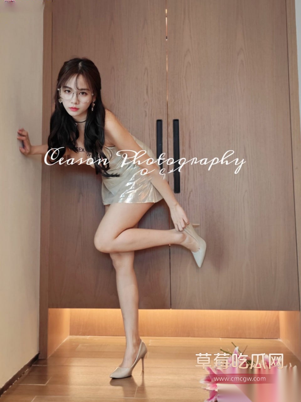 黑丝性感大长腿小母狗 8