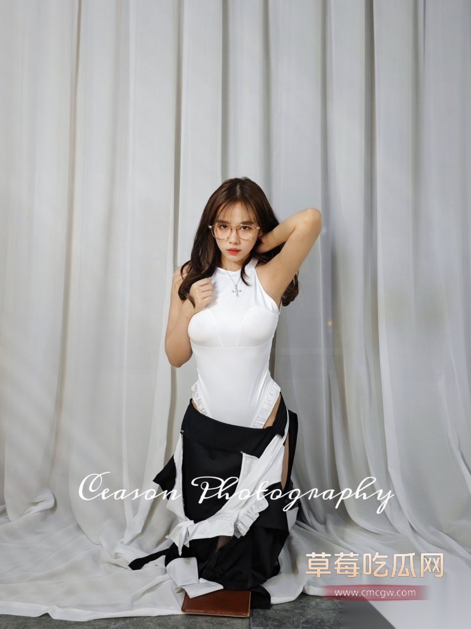 黑丝性感大长腿小母狗 26