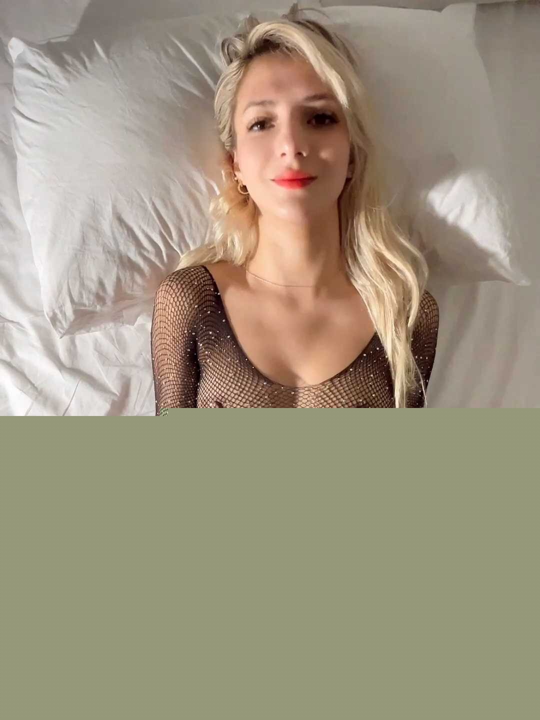 18044180441756820002.00000000.Still001