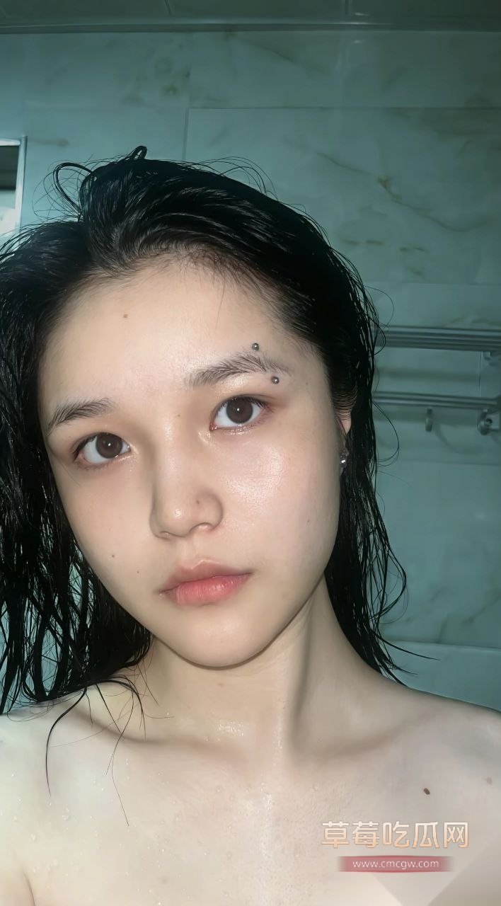 湖南长沙唇钉小妹刘思雨 16 湖南长沙唇钉小妹刘思雨 16