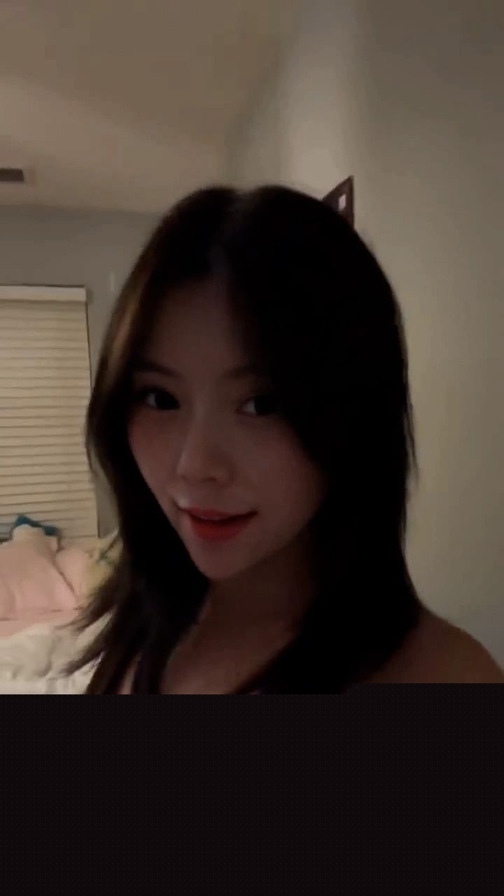 重庆反差骚货黄晓玲2