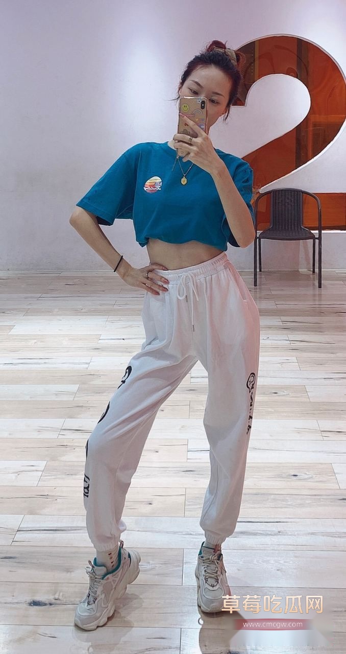 高颜值极品人妻Richcat52024