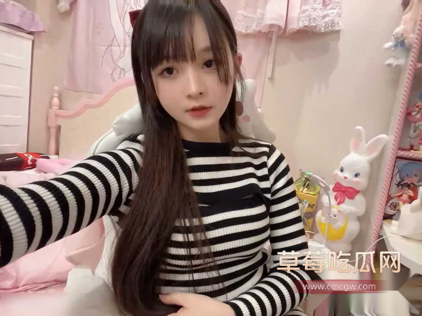 超可爱的小萝莉大尺度自拍视图 6