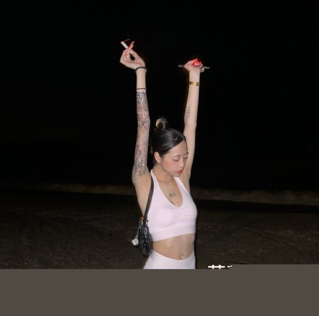 宝贝哈莉与炮友的私密自拍被曝光2