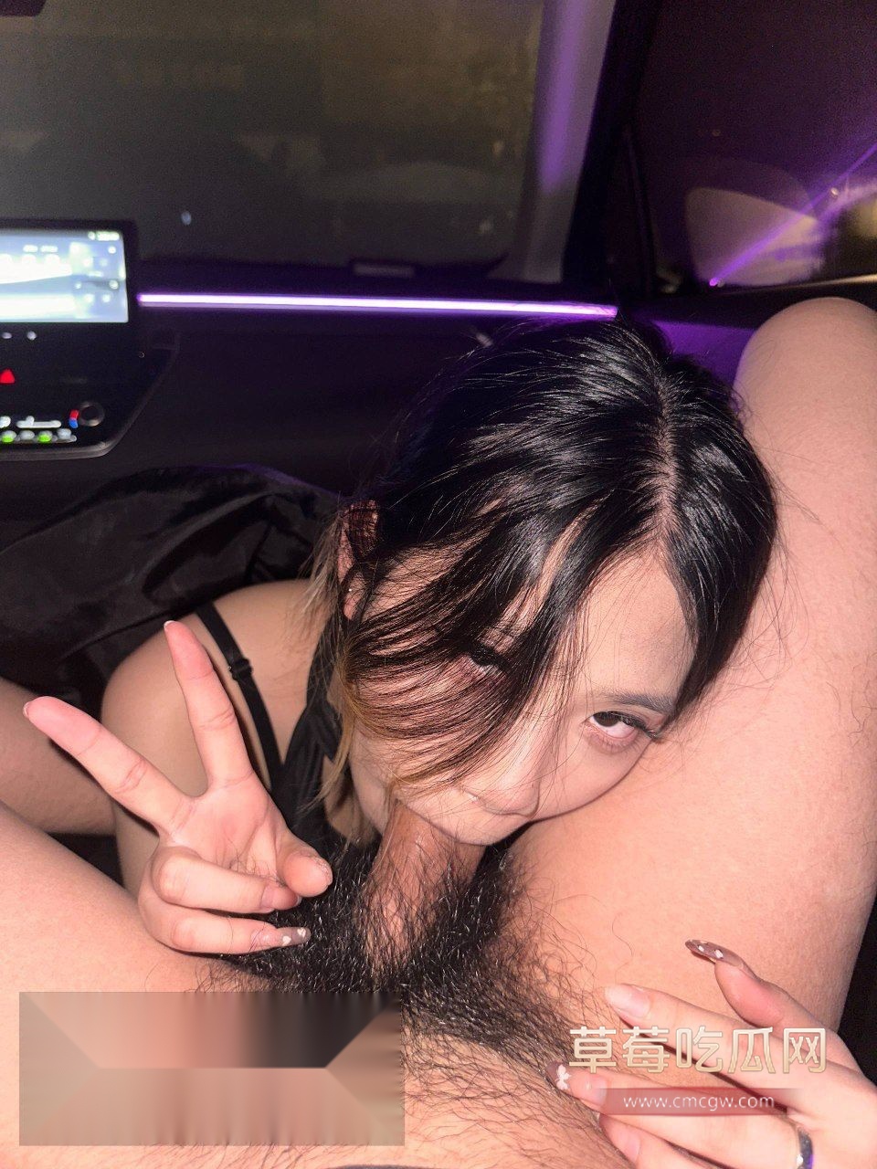 抖音网美南南想吃糖被网友认出是个推特福利姬 深喉大肉棒和无限阿黑颜都是她的拿手绝活