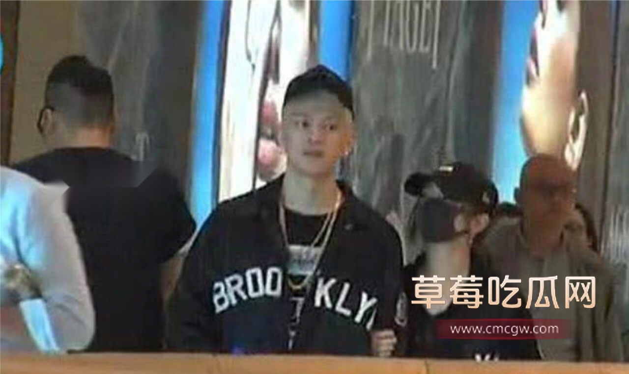 邓紫棋和老公的甜蜜瞬间2.jpg 邓紫棋和老公的甜蜜瞬间2.jpg