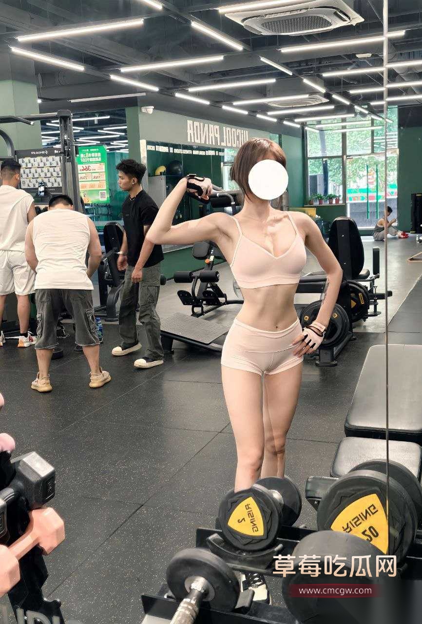 抖音37w粉丝颜值女网红瞬间心动 34 抖音37w粉丝颜值女网红瞬间心动 34