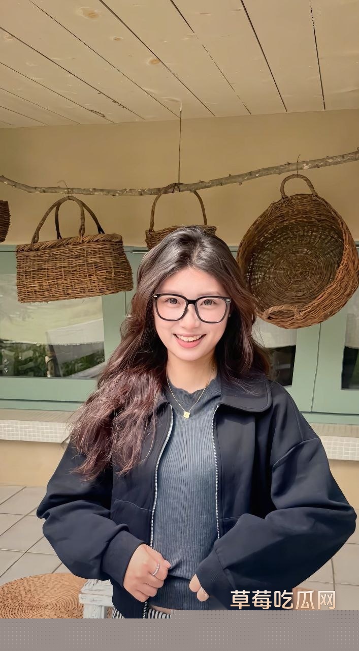 河北承德医学院骚逼学姐李鑫伊 9