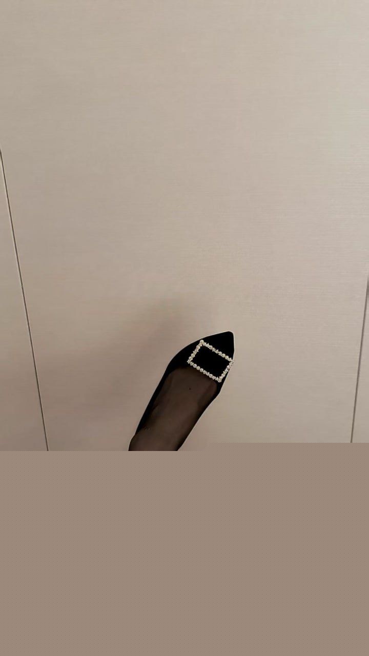 推特高冷女神 超辣御姐 在金主面前是个听话母狗 不仅拥有雪白柔软 的大雷子 还不断谄媚富哥跪着吃鸡巴 推特高冷女神 超辣御姐 在金主面前是个听话母狗 不仅拥有雪白柔软 的大雷子 还不断谄媚富哥跪着吃鸡巴