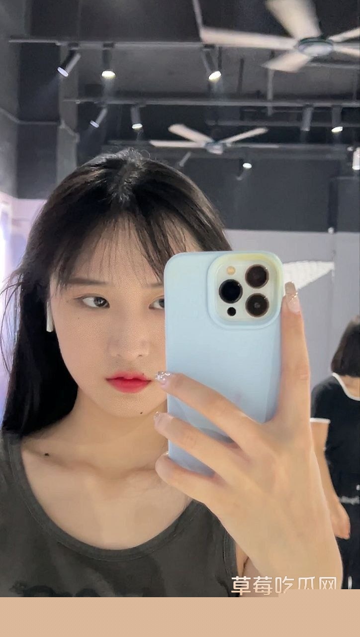 湖州师范学院大学生郭婉婷 15 湖州师范学院大学生郭婉婷 15