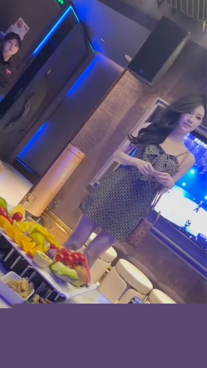 KTV里字头开头的陪酒妹6.jpg KTV里字头开头的陪酒妹6.jpg