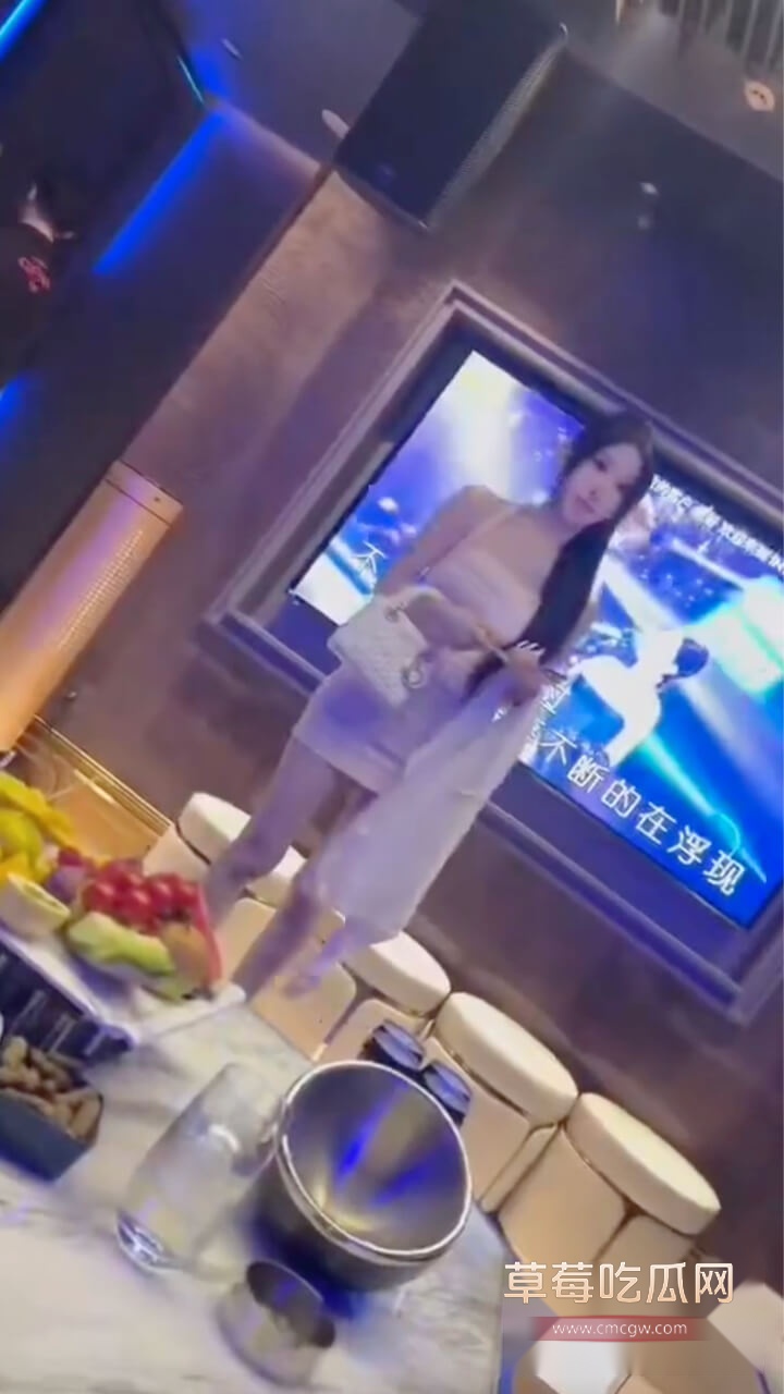 KTV里字头开头的陪酒妹8.jpg KTV里字头开头的陪酒妹8.jpg